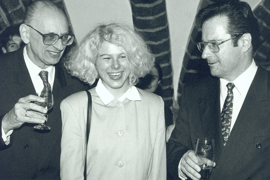 95_daad_award_for_foreign_students__agniesczka_kalisiewicz_with_klaus_kinkel_and_wladyslaw_bartoszewski_c_Heide Fest